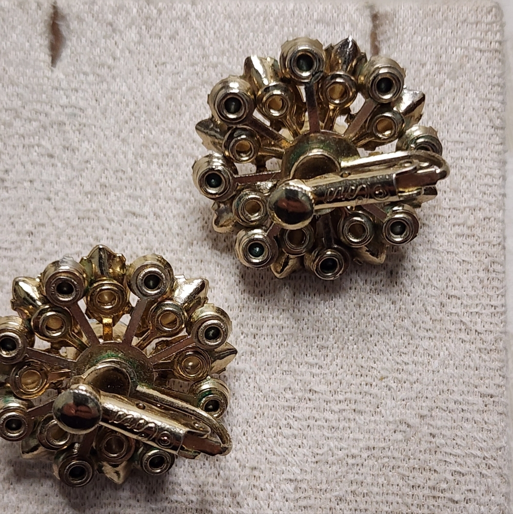 CORO MID-CENTURY SUNBURST REG. NUMBER CLUSTER EARRINGS MADE IN ENGLAND - Picture 11 of 16